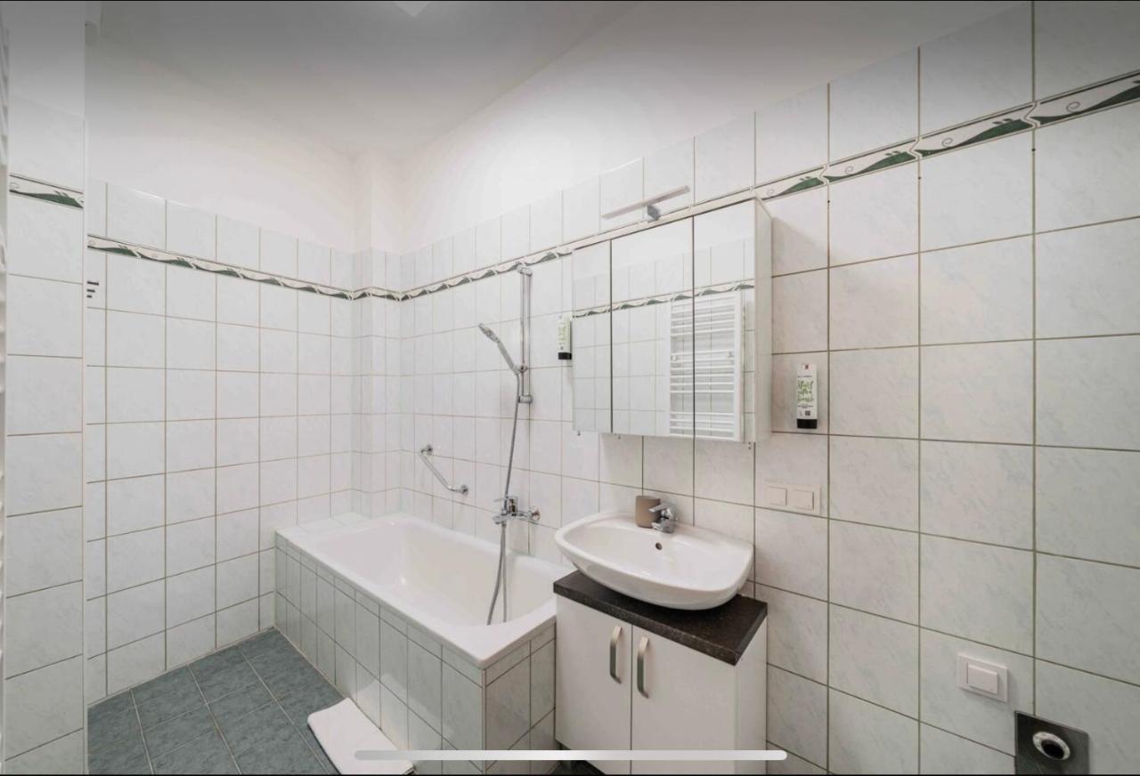 וינה Apartments Next To Schoenbrunn מראה חיצוני תמונה